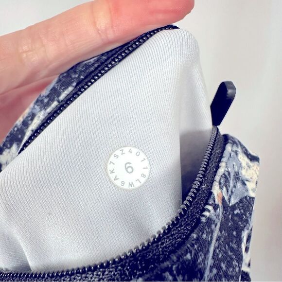 Lululemon Athletica Floral Print Leggings - Black and Pink - Picture 5 of 10